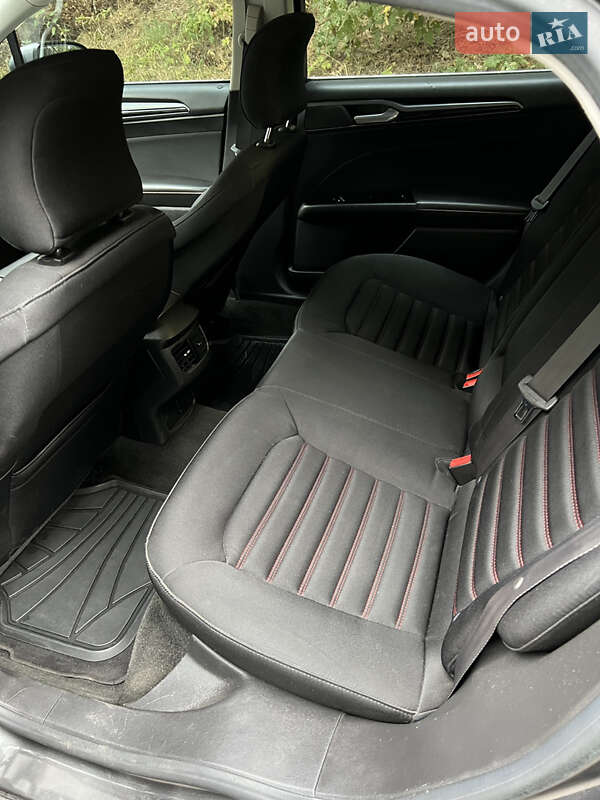Седан Ford Fusion 2016 в Броварах