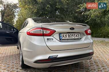 Седан Ford Fusion 2014 в 