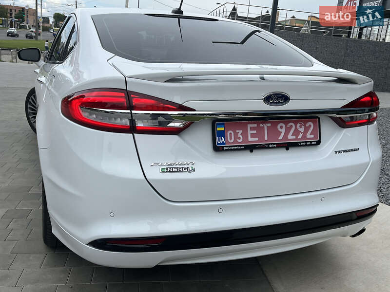 Седан Ford Fusion 2016 в Луцке