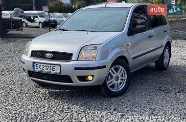 Хэтчбек Ford Fusion 2004 в 