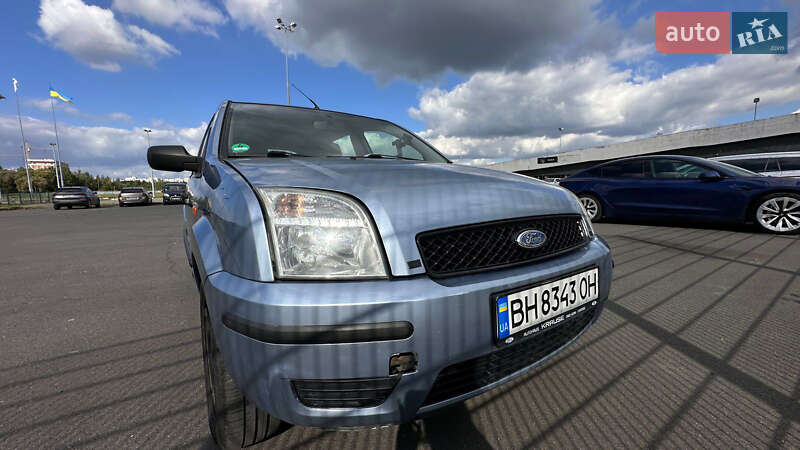 Хэтчбек Ford Fusion 2004 в Львове