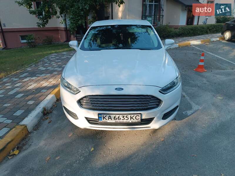 Седан Ford Fusion 2016 в Киеве