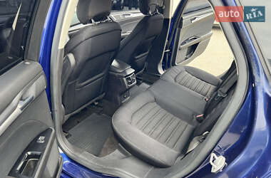 Седан Ford Fusion 2014 в 