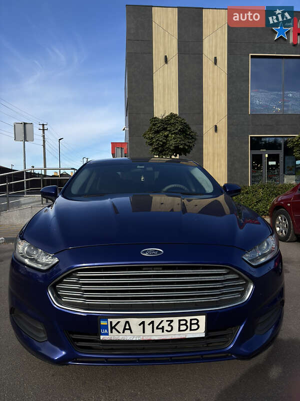 Седан Ford Fusion 2015 в Киеве фото 2 Седан Ford Fusion 2015 в Киеве