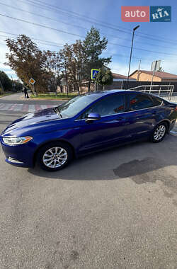 Седан Ford Fusion 2015 в 