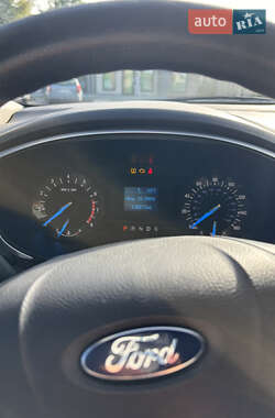 Седан Ford Fusion 2015 в 