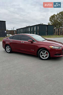 Седан Ford Fusion 2012 в 