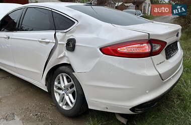 Седан Ford Fusion 2014 в 
