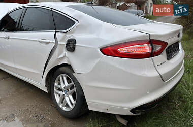 Седан Ford Fusion 2014 в 