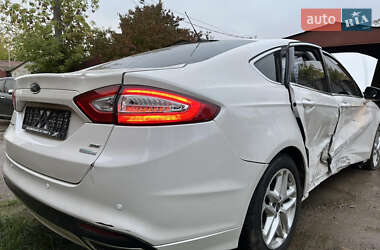 Седан Ford Fusion 2014 в 
