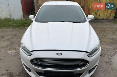 Седан Ford Fusion 2014 в 