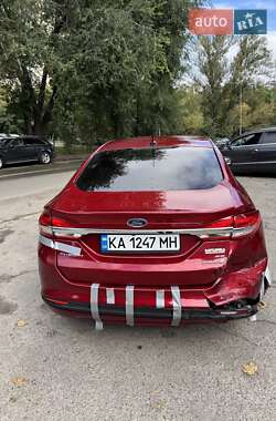 Седан Ford Fusion 2016 в 