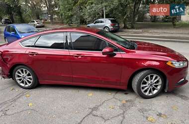 Седан Ford Fusion 2016 в 