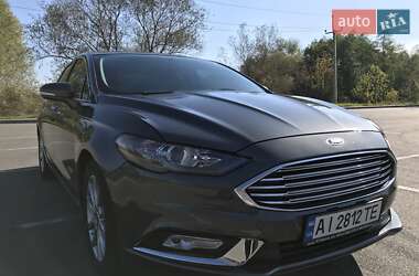 Седан Ford Fusion 2016 в 