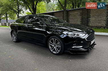 Седан Ford Fusion 2017 в 