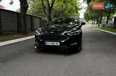 Седан Ford Fusion 2017 в 