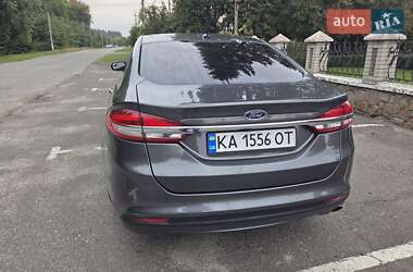 Седан Ford Fusion 2016 в 