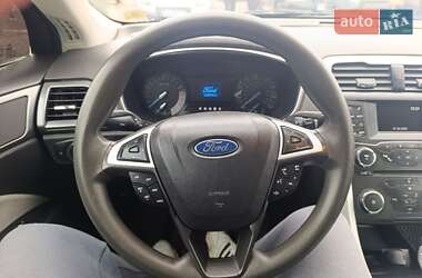 Седан Ford Fusion 2014 в 