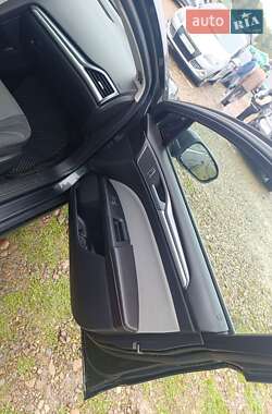 Седан Ford Fusion 2014 в 