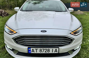 Седан Ford Fusion 2016 в 
