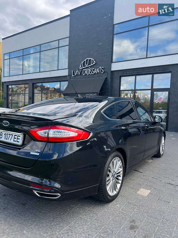 Седан Ford Fusion 2013 в Ужгороде