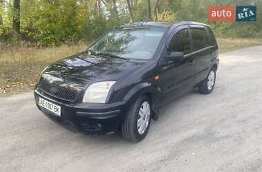 Хэтчбек Ford Fusion 2003 в 