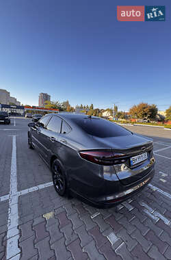 Седан Ford Fusion 2017 в 