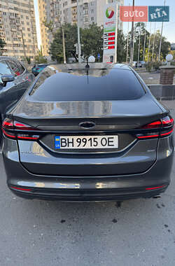 Седан Ford Fusion 2017 в 