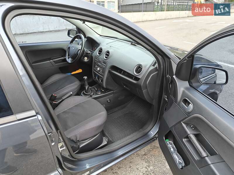 Хэтчбек Ford Fusion 2007 в Киеве