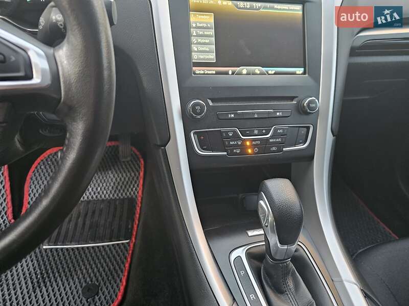 Седан Ford Fusion 2015 в Києві