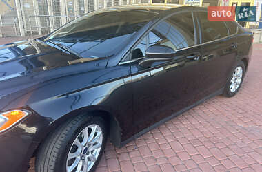 Седан Ford Fusion 2014 в 