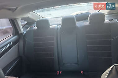 Седан Ford Fusion 2014 в 