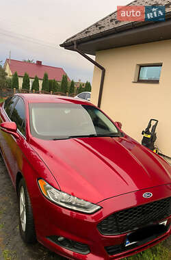 Седан Ford Fusion 2013 в 