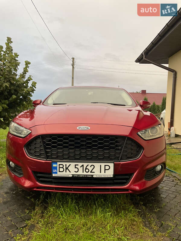 Седан Ford Fusion 2013 в Ровно