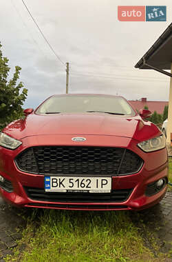 Седан Ford Fusion 2013 в 