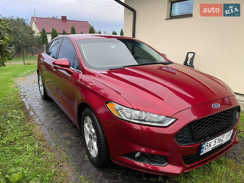 Седан Ford Fusion 2013 в Ровно