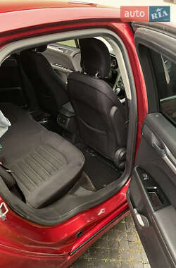Седан Ford Fusion 2013 в 