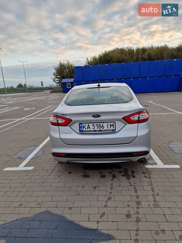 Седан Ford Fusion 2014 в Борисполі