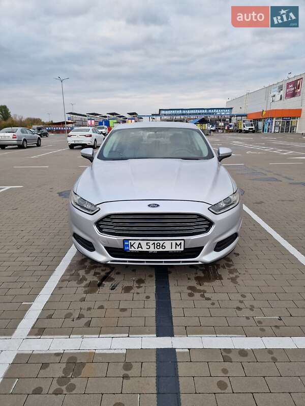 Седан Ford Fusion 2014 в 