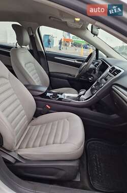 Седан Ford Fusion 2014 в 
