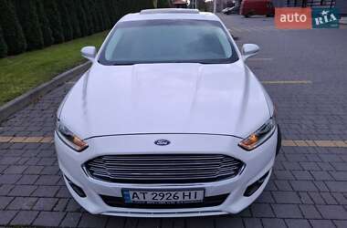 Седан Ford Fusion 2015 в 