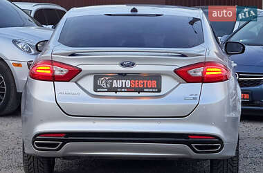Седан Ford Fusion 2016 в 
