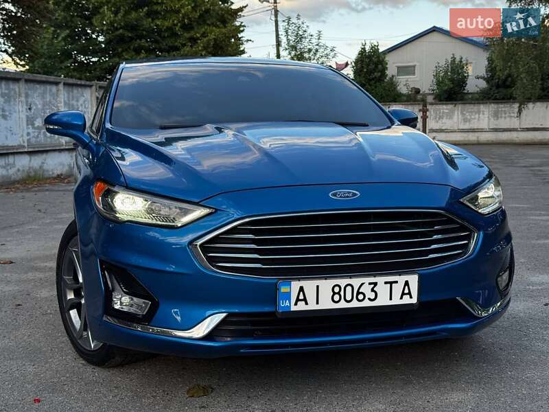 Седан Ford Fusion 2018 в 