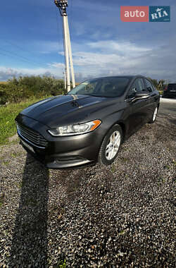 Седан Ford Fusion 2015 в 