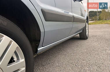 Хэтчбек Ford Fusion 2006 в 