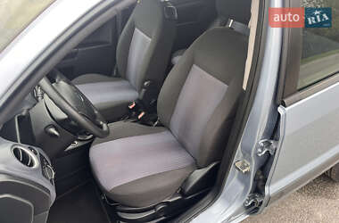 Хэтчбек Ford Fusion 2006 в 