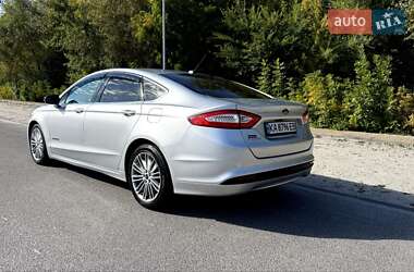 Седан Ford Fusion 2014 в 