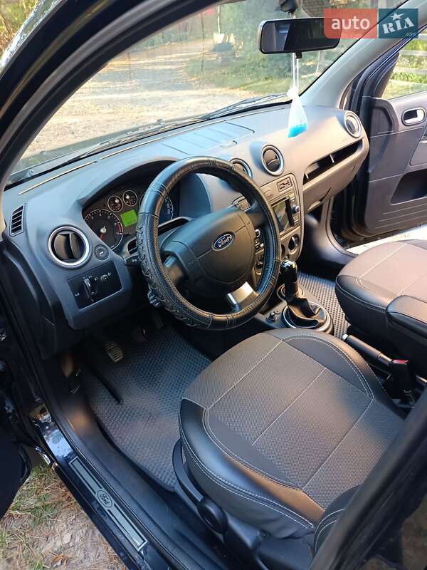 Хетчбек Ford Fusion 2010 в Ірпені