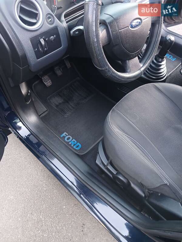 Хэтчбек Ford Fusion 2007 в Киеве