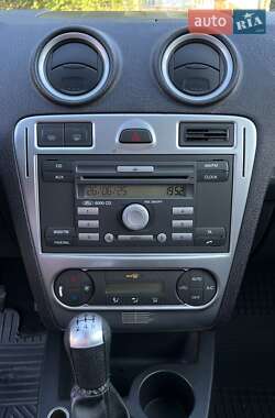 Хэтчбек Ford Fusion 2007 в 